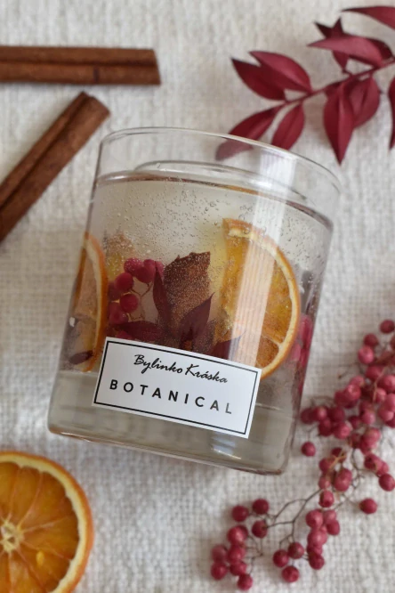 BRUSINKY A ZÁZVOR – BOTANICAL sojová vonná svíčka s květy