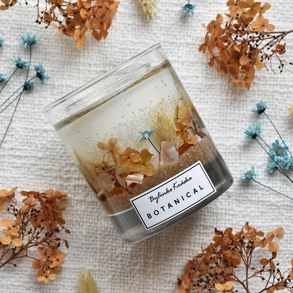 BALTICKÝ JANTAR – BOTANICAL sojová vonná svíčka s květy