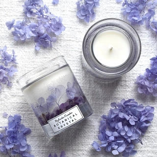AMETYST – BOTANICAL KRYSTAL sojová vonná svíčka s květy